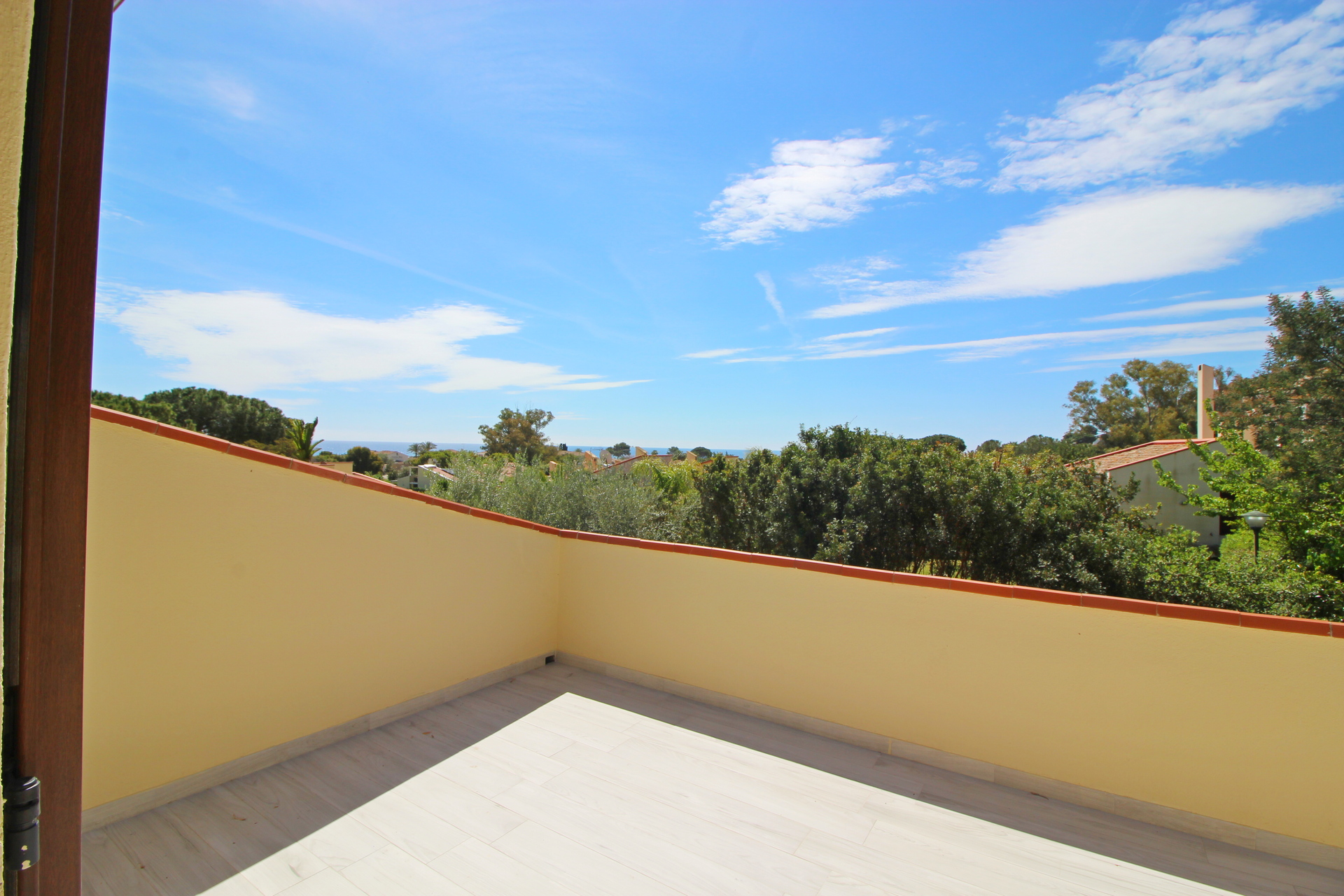 vista esterna, terrazza, camera matrimoniale, luminosità, Casa Corina